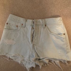 Women’s Levi’s jean shorts size 26
